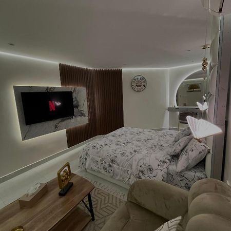 Villa استديو مع جلسة خارجية بدخول ذكي Riadh Exterior foto